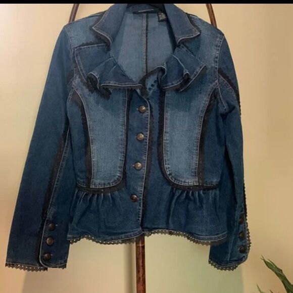 Darling Ruffled Front Peplum Denim Jacket - Picture 2 of 7